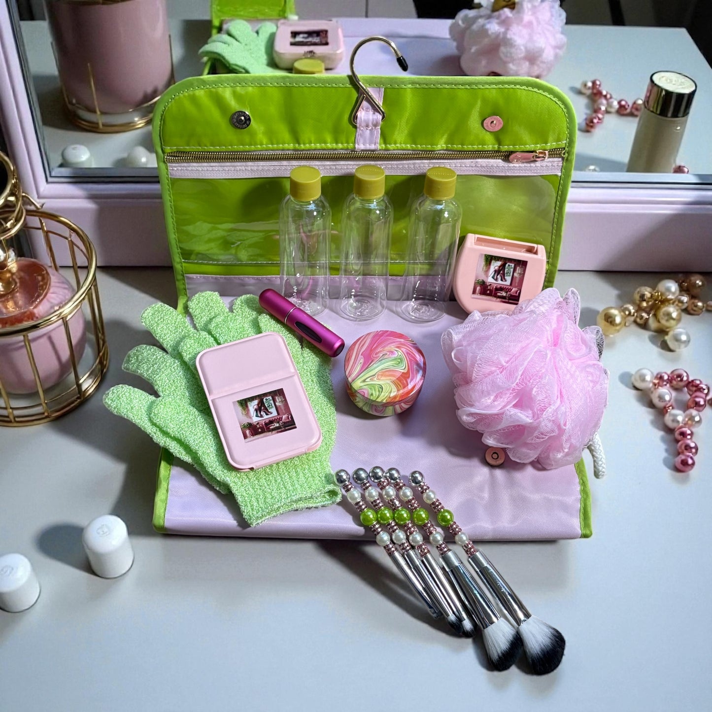 The Elaine: Pink & Green Toiletry Gift Set