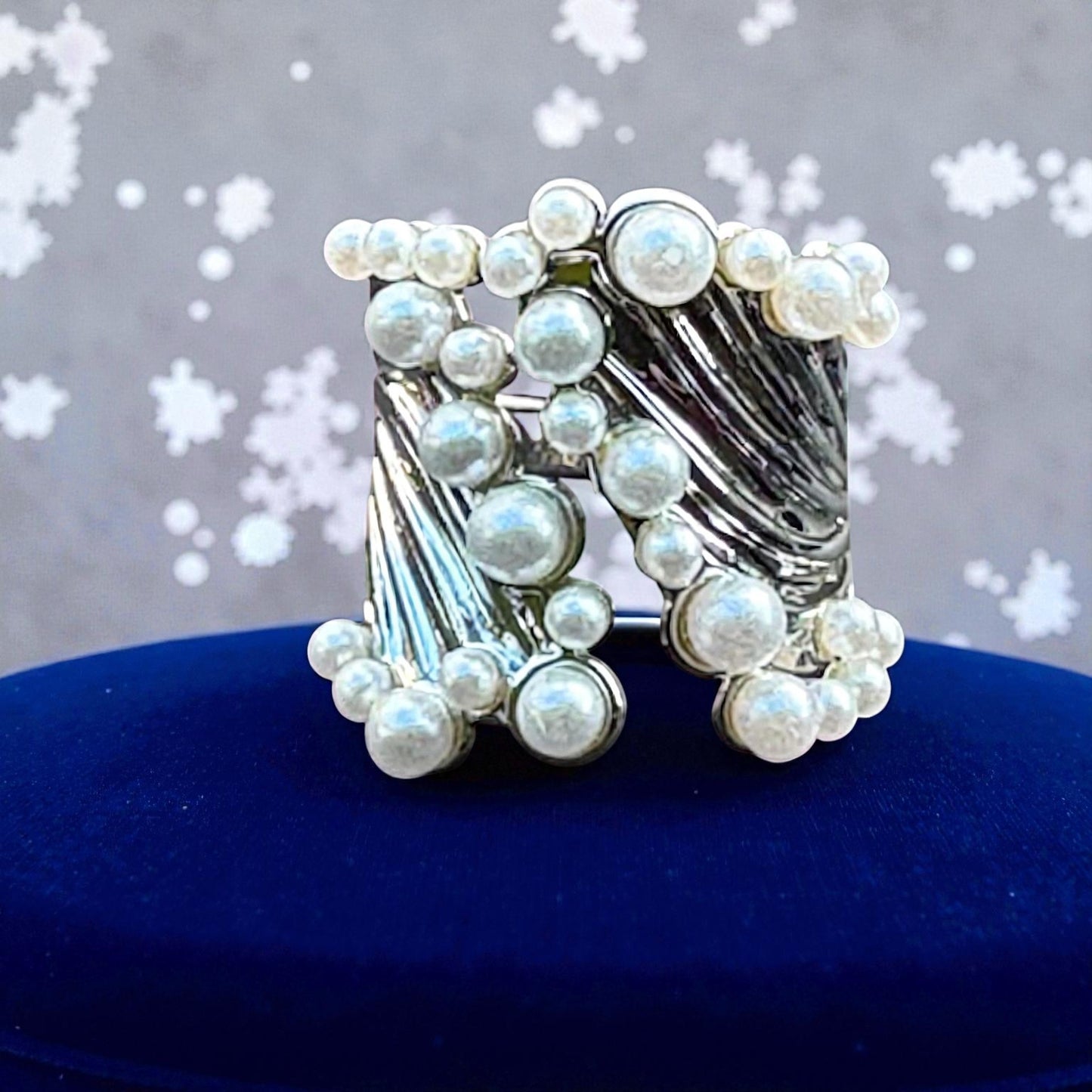 Adjustable Pearl Ring