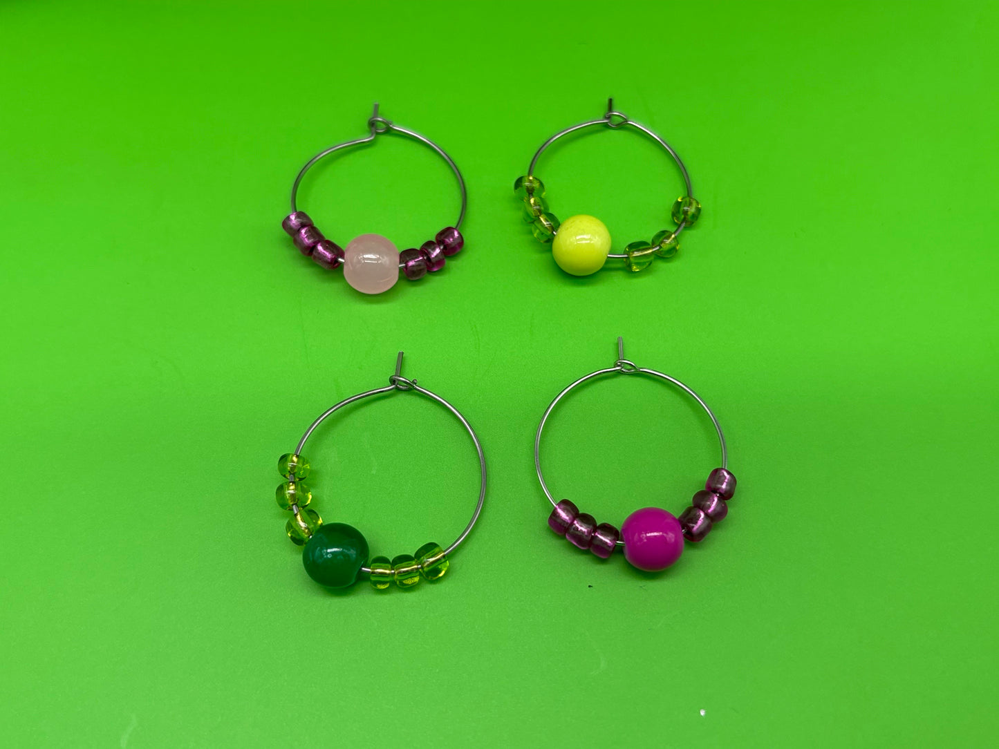 Elegant Wine Accessories Gift Set with Luxurious Keepsake Box & Sophisticated Handwritten Message Card (Pink and Green)