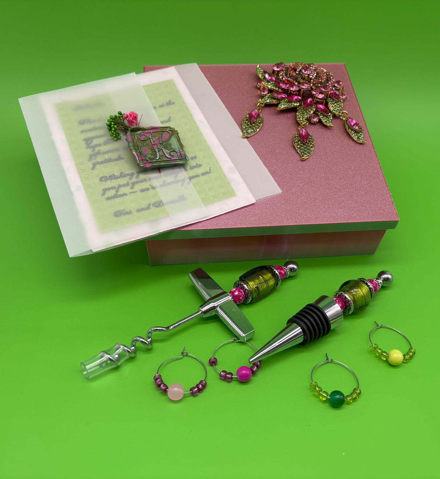 Elegant Wine Accessories Gift Set with Luxurious Keepsake Box & Sophisticated Handwritten Message Card (Pink and Green)