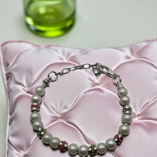 Pearl & Rhinestone Bracelet – Timeless Elegance Redefined