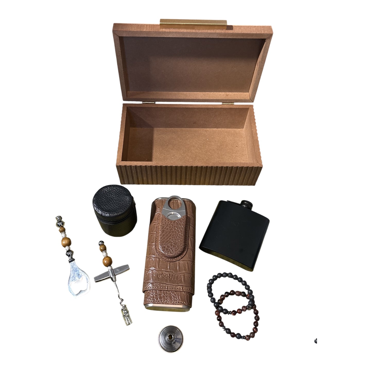 Gentleman’s Wood-Grain Entertaining & Accessories Gift Set
