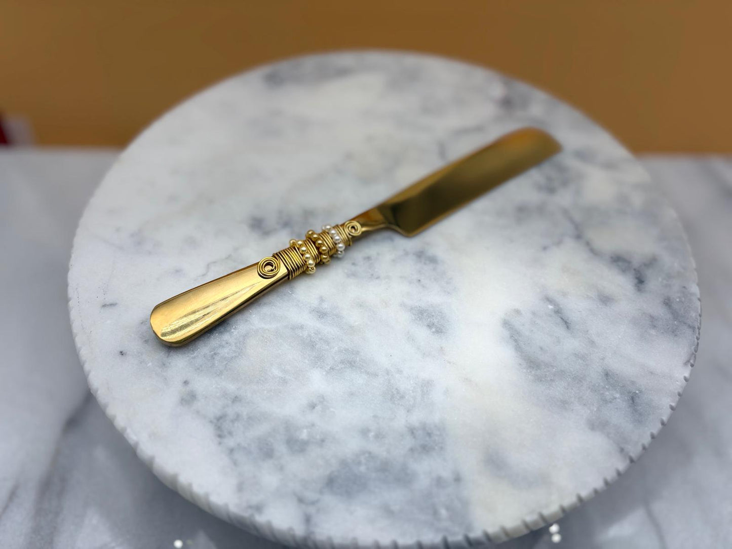 Elegant Marble Cake Stand with Gold Base & Matching Utensils – 12” Round