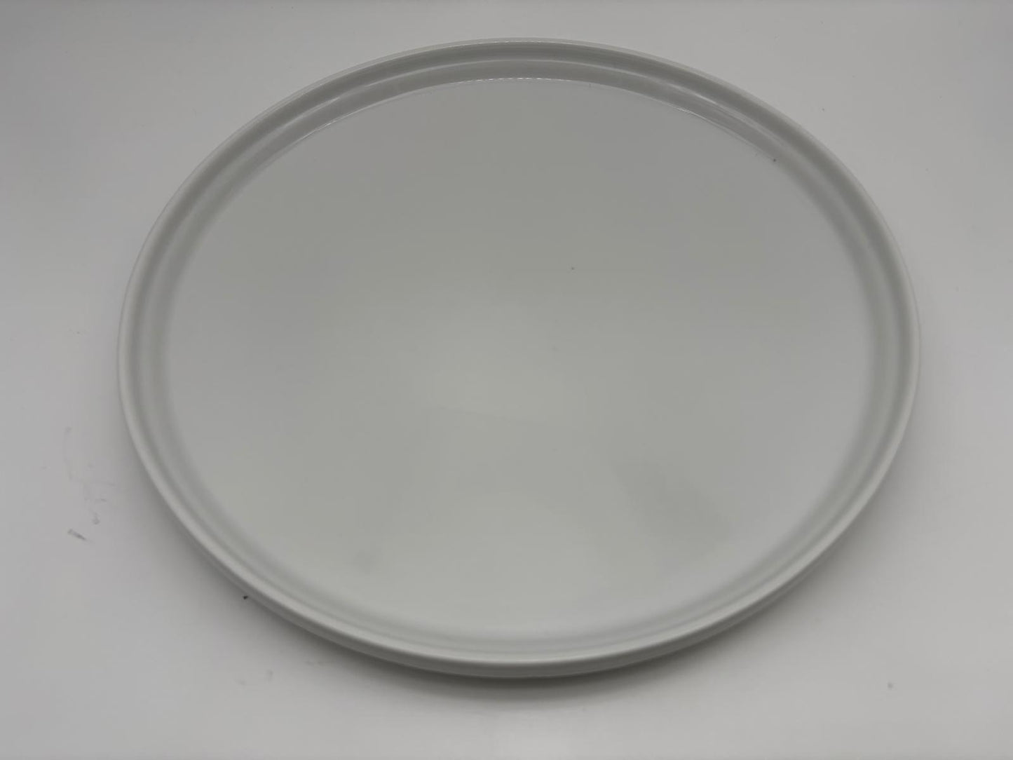 Blue, White & Silver Charcuterie Set – 10” Round Platter with Cheese Spreader & Cuore Cheese Knife